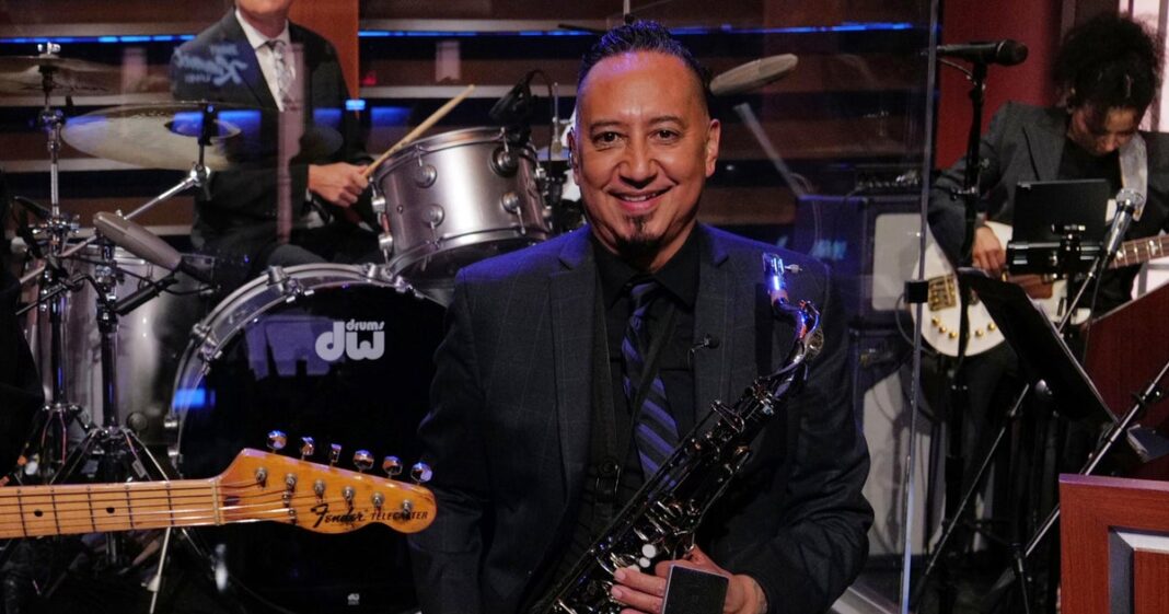 Cleto Escobedo III, “Jimmy Kimmel Live!” bandleader, dies at 59