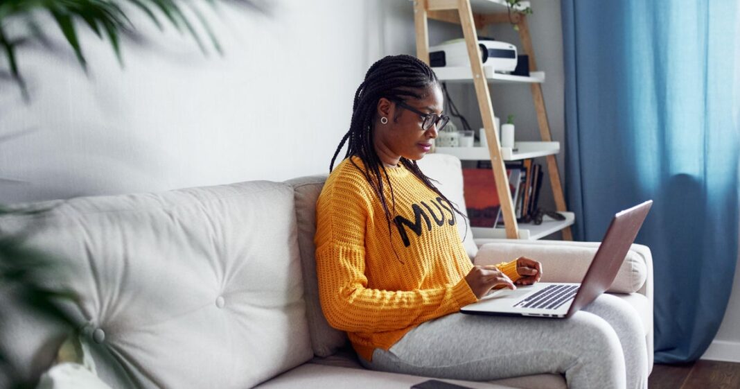 Worried about your finances in 2026? Here are 5 money moves recommended by experts.